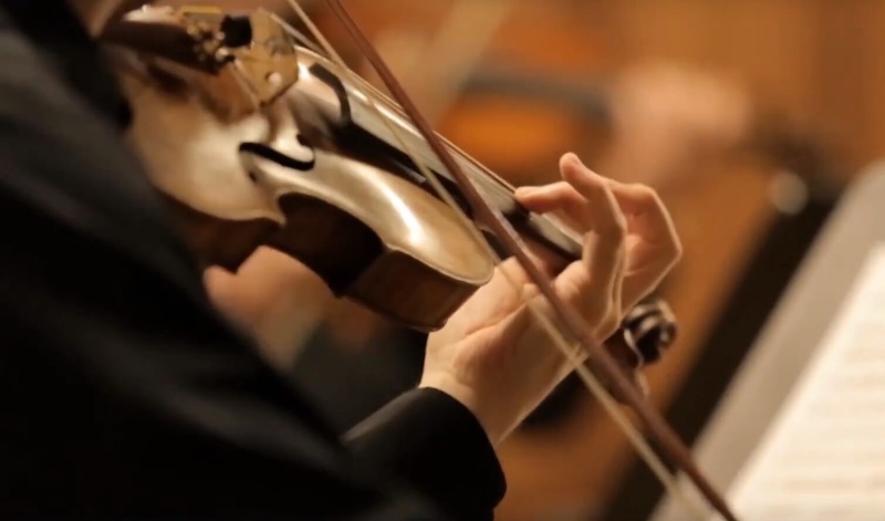 Classical music concerts, masterpieces (Mozart, Dvořák, Beethoven), great interpreters and unrepeatable atmosphere of the Art Nouveau building of the Municipal House in the very centre of Prague.